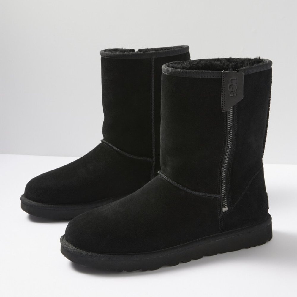 UGG Women's Classic Short Bailey Zip in Black